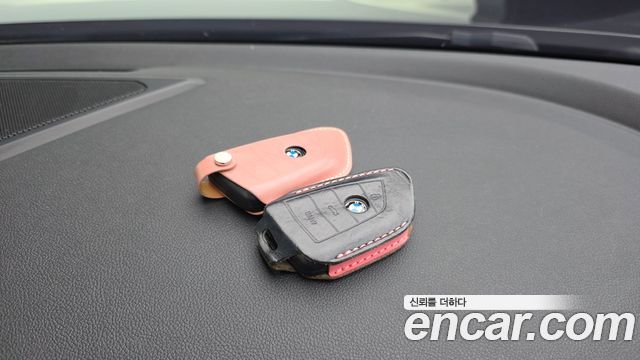 BMW 1-Series 2020 — photo 29
