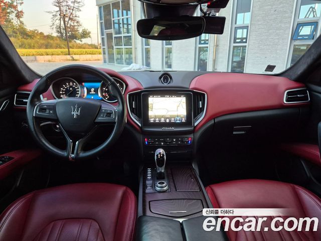 Maserati Ghibli 2017 — photo 8