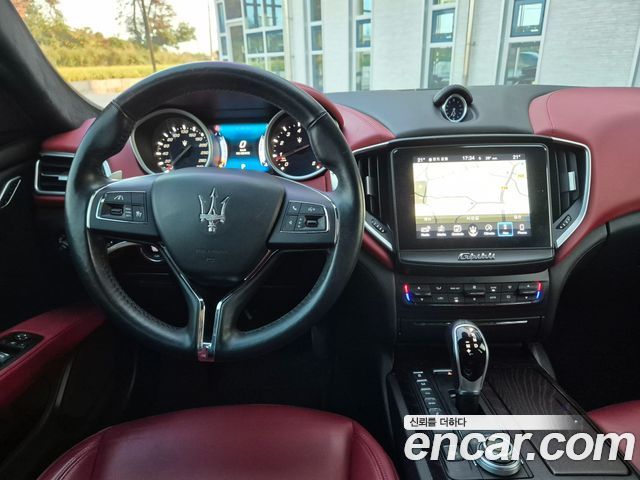 Maserati Ghibli 2017 — photo 9
