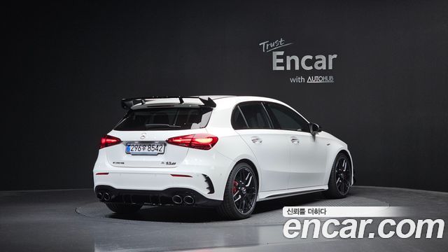Mercedes-Benz A-Class 2025 — photo 2