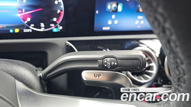 Mercedes-Benz A-Class 2025 — photo 12