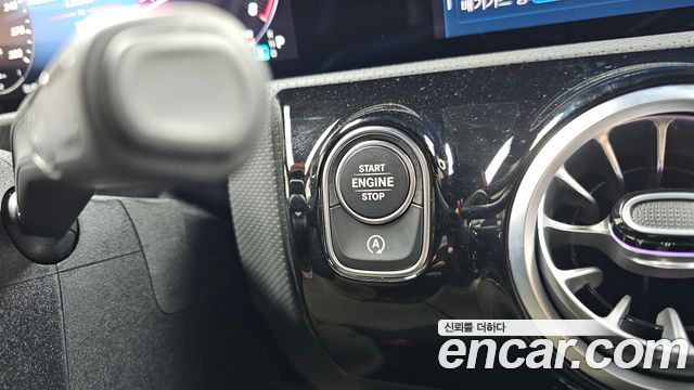 Mercedes-Benz A-Class 2025 — photo 26