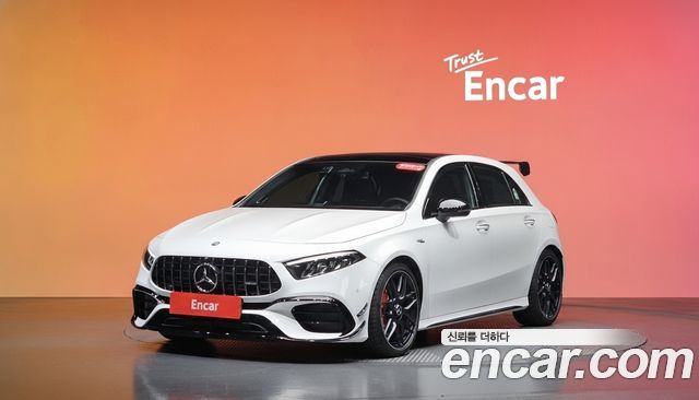 Mercedes-Benz A-Class 2025 — photo 1