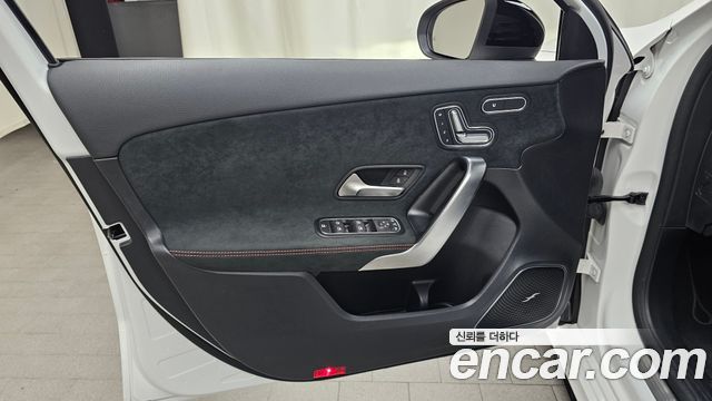 Mercedes-Benz A-Class 2025 — photo 14
