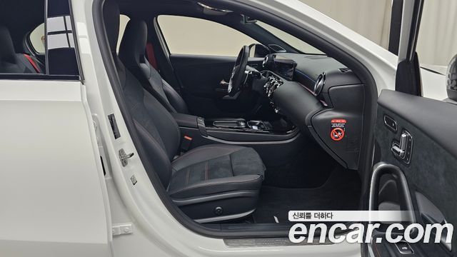Mercedes-Benz A-Class 2025 — photo 16