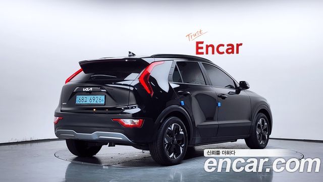 Kia Niro 2023 — photo 2