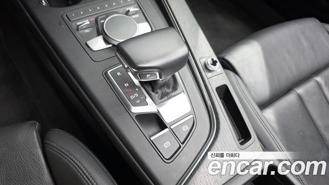 Audi A4 2018 — photo 9