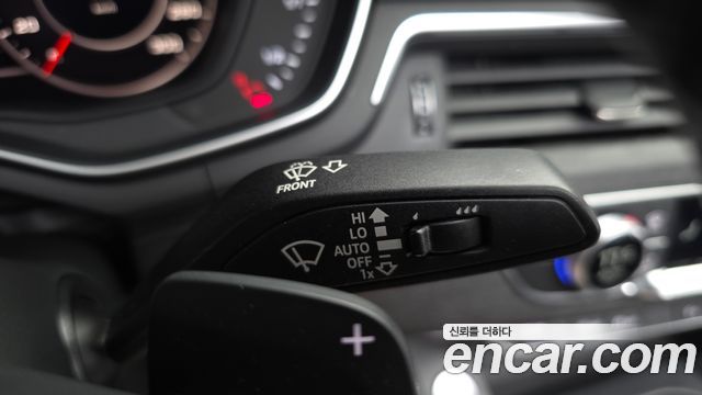 Audi A4 2018 — photo 18