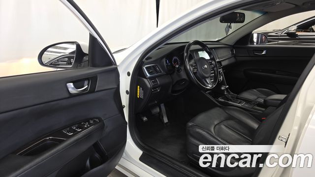 Kia K5 2018 — photo 13