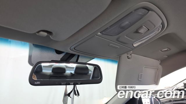 Kia K5 2018 — photo 23