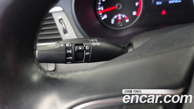 Kia K5 2018 — photo 24