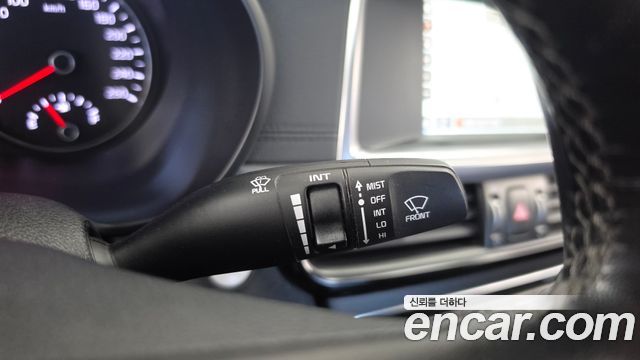 Kia K5 2018 — photo 27