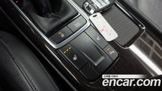 Kia K5 2018 — photo 30