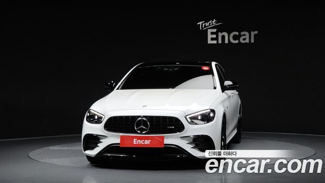 Mercedes-Benz E-Class 2023 — photo 3