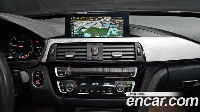 BMW Gran Turismo 2020 — photo 13