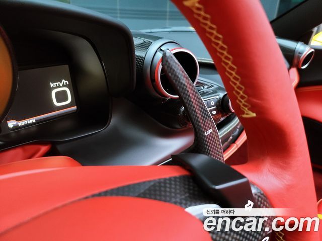 Ferrari F8 2021 — photo 8