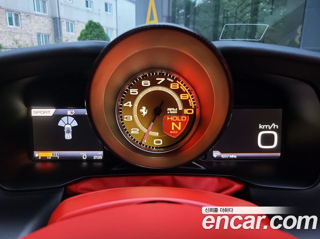 Ferrari F8 2021 — photo 9