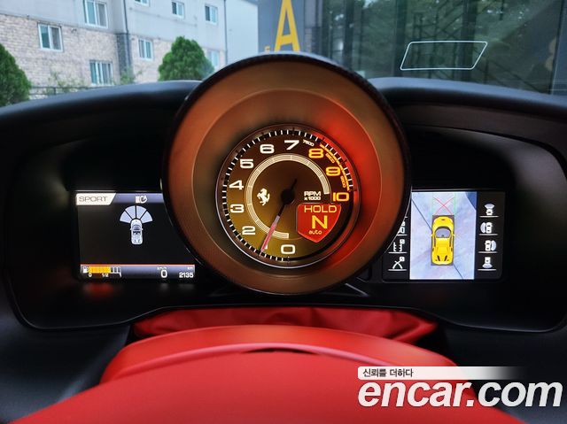 Ferrari F8 2021 — photo 10