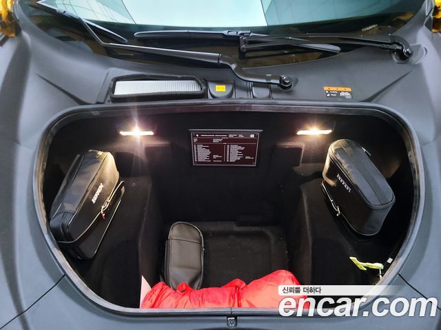 Ferrari F8 2021 — photo 18
