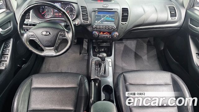 Kia K3 2015 — photo 10