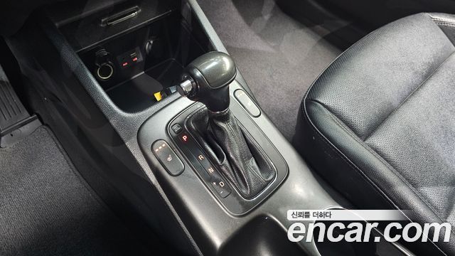Kia K3 2015 — photo 12