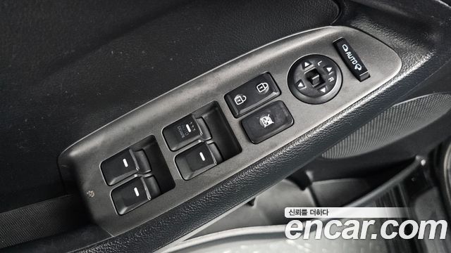 Kia K3 2015 — photo 20