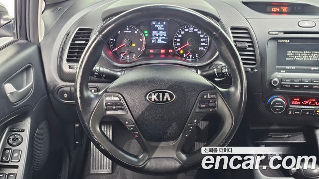 Kia K3 2015 — photo 21