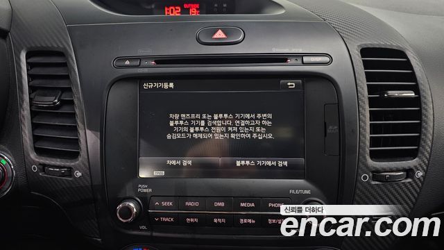 Kia K3 2015 — photo 27