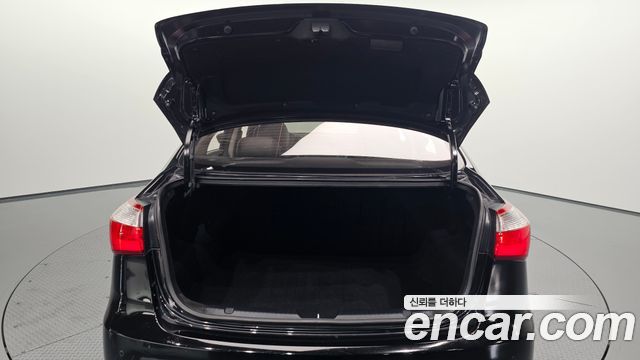 Kia K3 2015 — photo 30