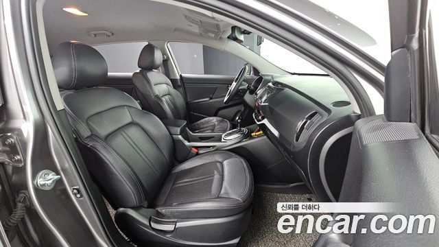 Kia Sportage 2011 — photo 16