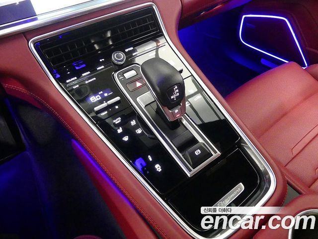 Porsche Panamera 2021 — photo 10