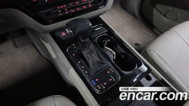 Kia Canival 2018 — photo 9