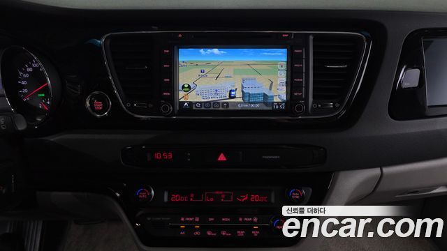 Kia Canival 2018 — photo 14