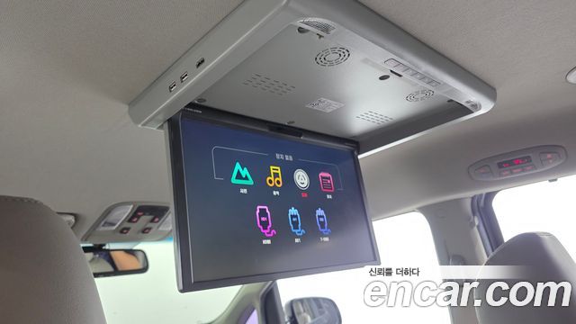 Kia Canival 2018 — photo 19