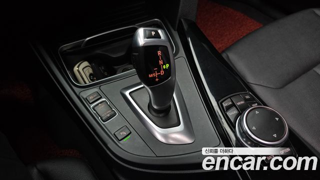 BMW 3-Series 2016 — photo 8