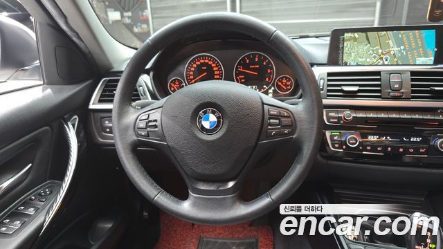 BMW 3-Series 2016 — photo 12