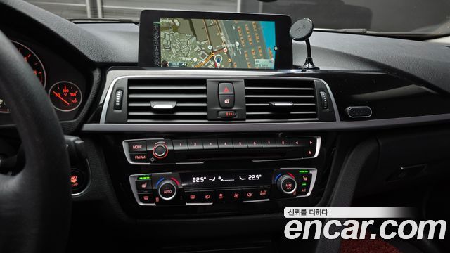 BMW 3-Series 2016 — photo 14