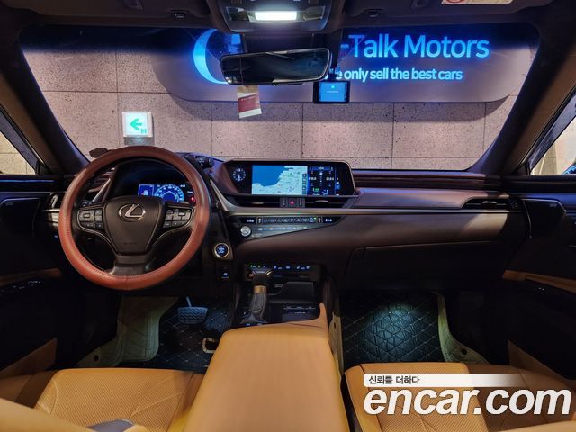Lexus ES 2021 — photo 6