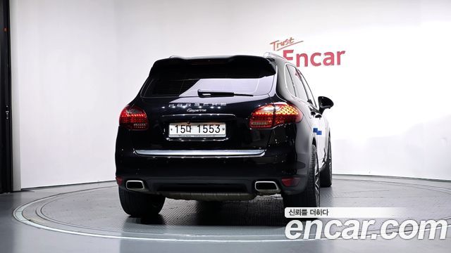 Porsche Cayenne 2012 — photo 4