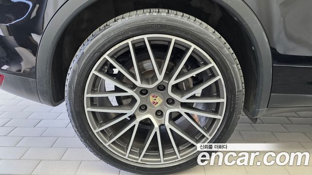 Porsche Cayenne 2012 — photo 5