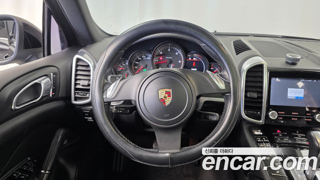 Porsche Cayenne 2012 — photo 13