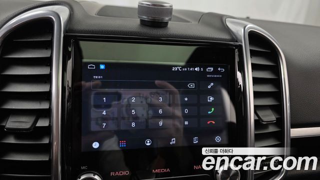 Porsche Cayenne 2012 — photo 16