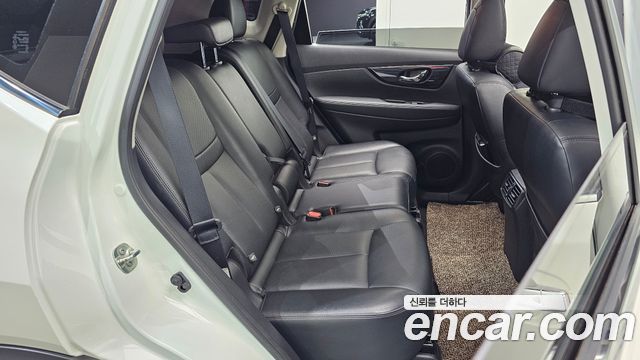 Nissan X-Trail 2018 — photo 11