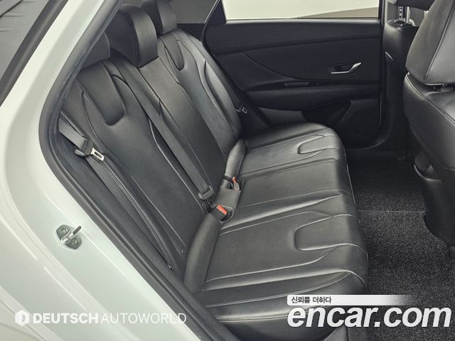 Hyundai AVANTE 2021 — photo 18