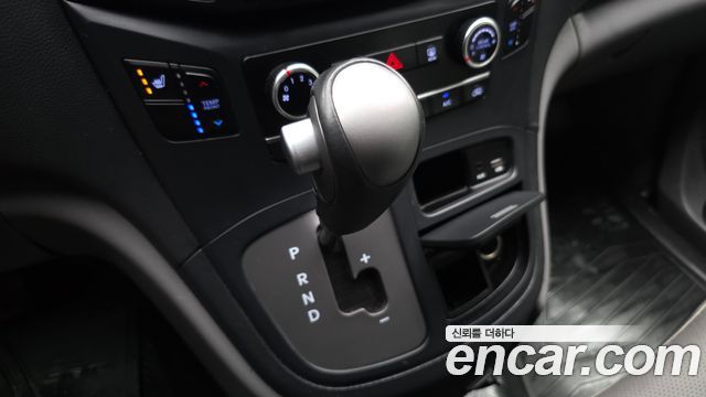 Hyundai Starex 2018 — photo 9
