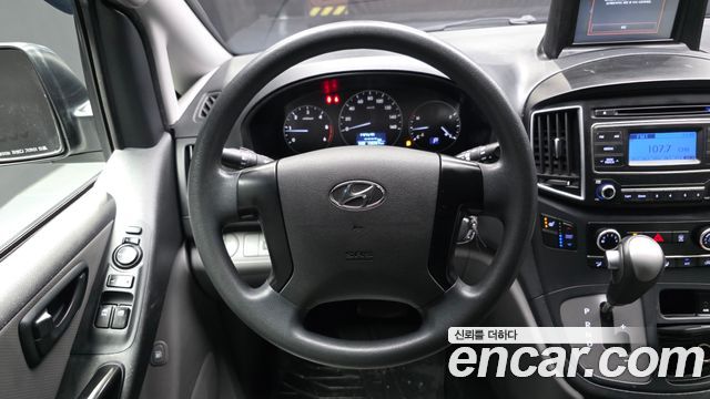 Hyundai Starex 2018 — photo 13