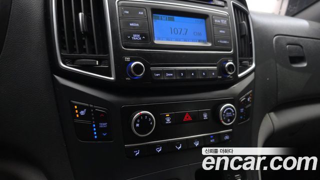 Hyundai Starex 2018 — photo 18