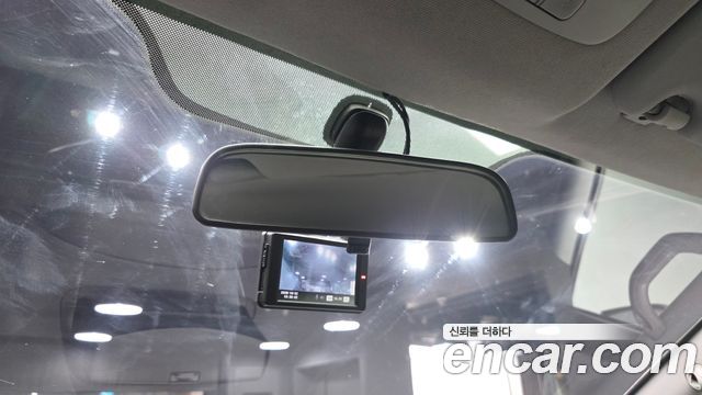Hyundai Starex 2018 — photo 19