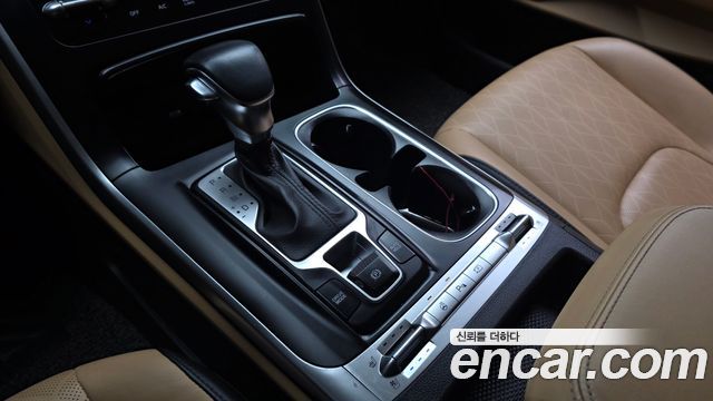 Kia Canival 2021 — photo 12