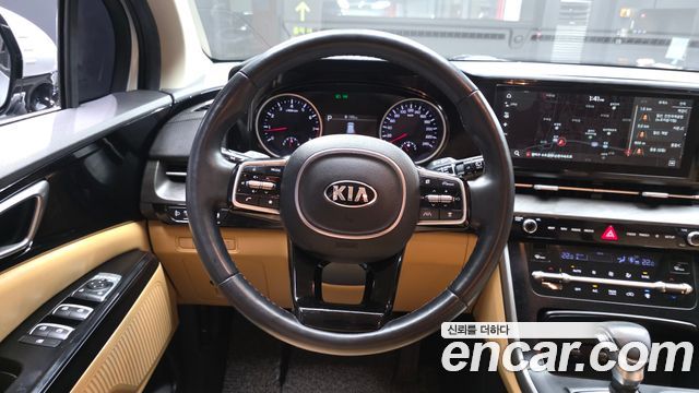 Kia Canival 2021 — photo 19